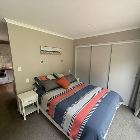 Appartamento Guest Wing In Richmond Downs Walton Esterno foto